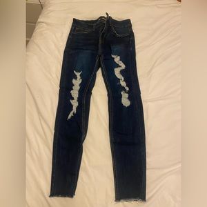 Wild fable 8 distressed dark blue skinny jeans